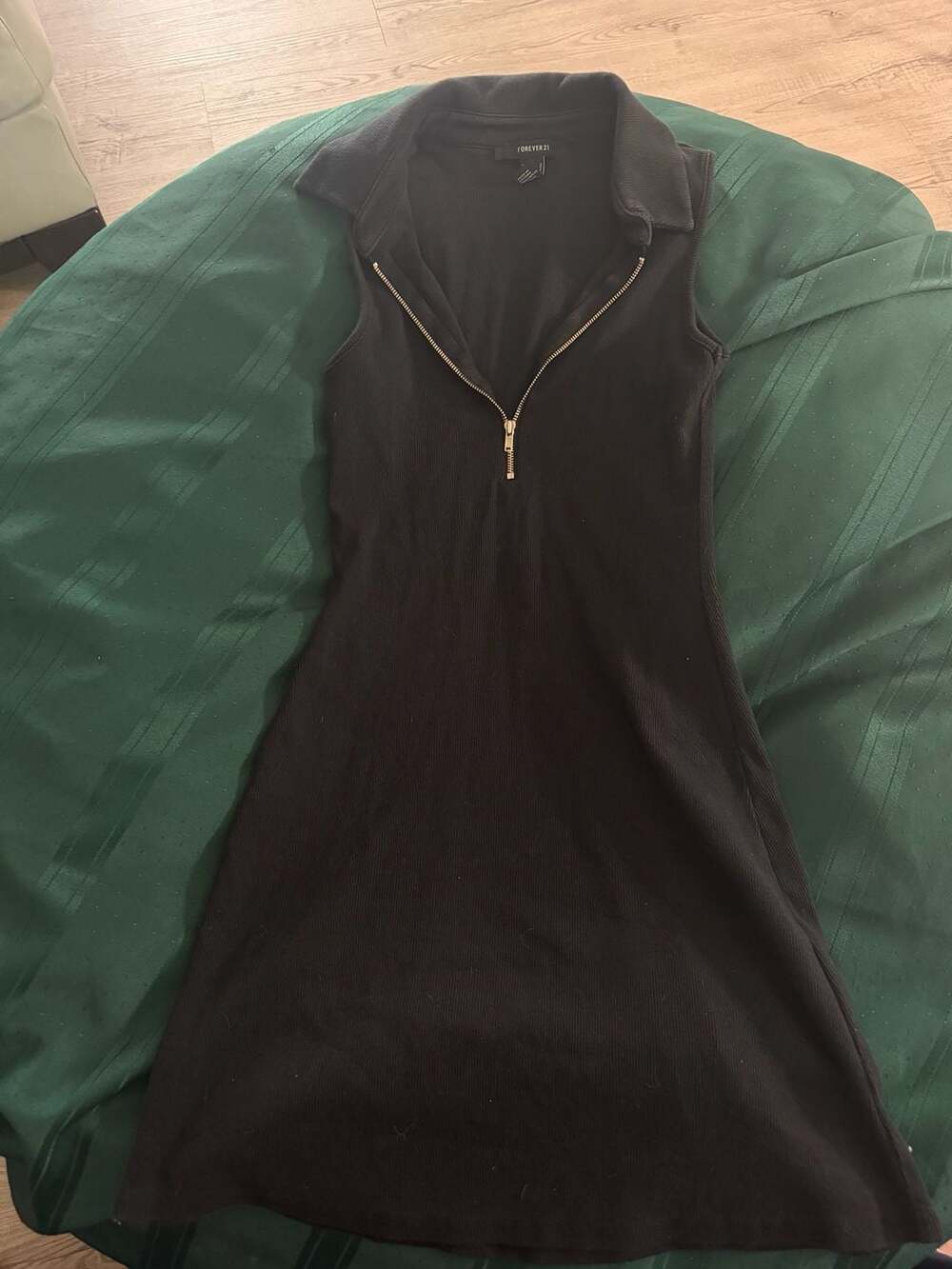 Forever 21 Black Ribbed Zip-Front Collared Mini Dress Size S